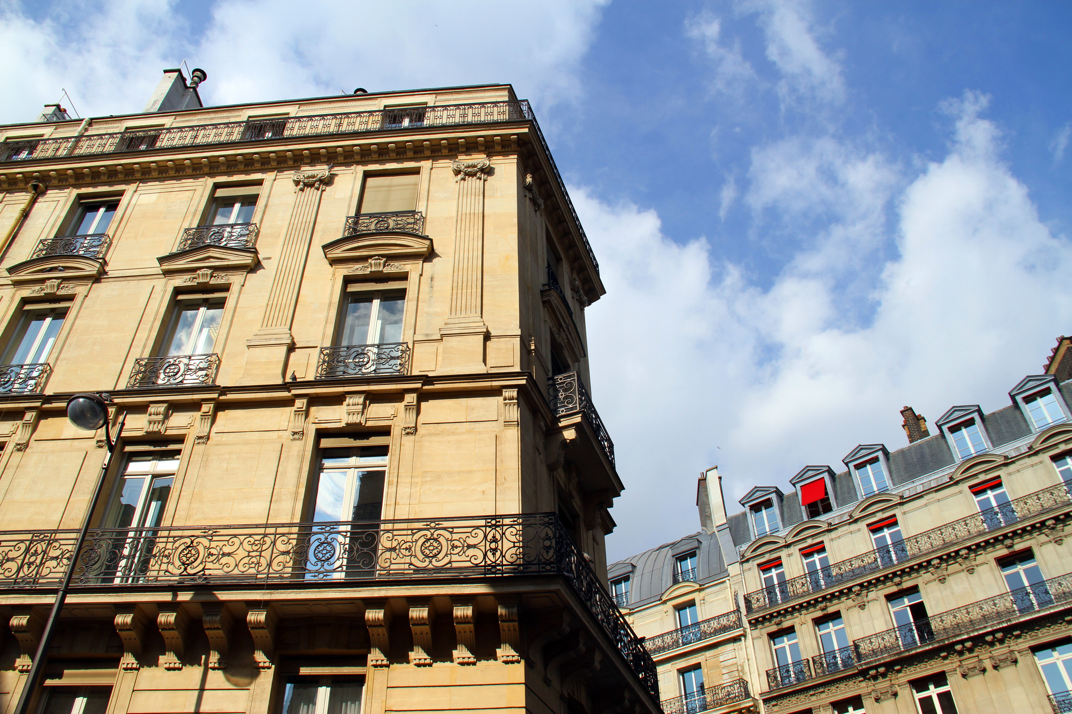 An ornate building along Boulevard Haussmann in Paris